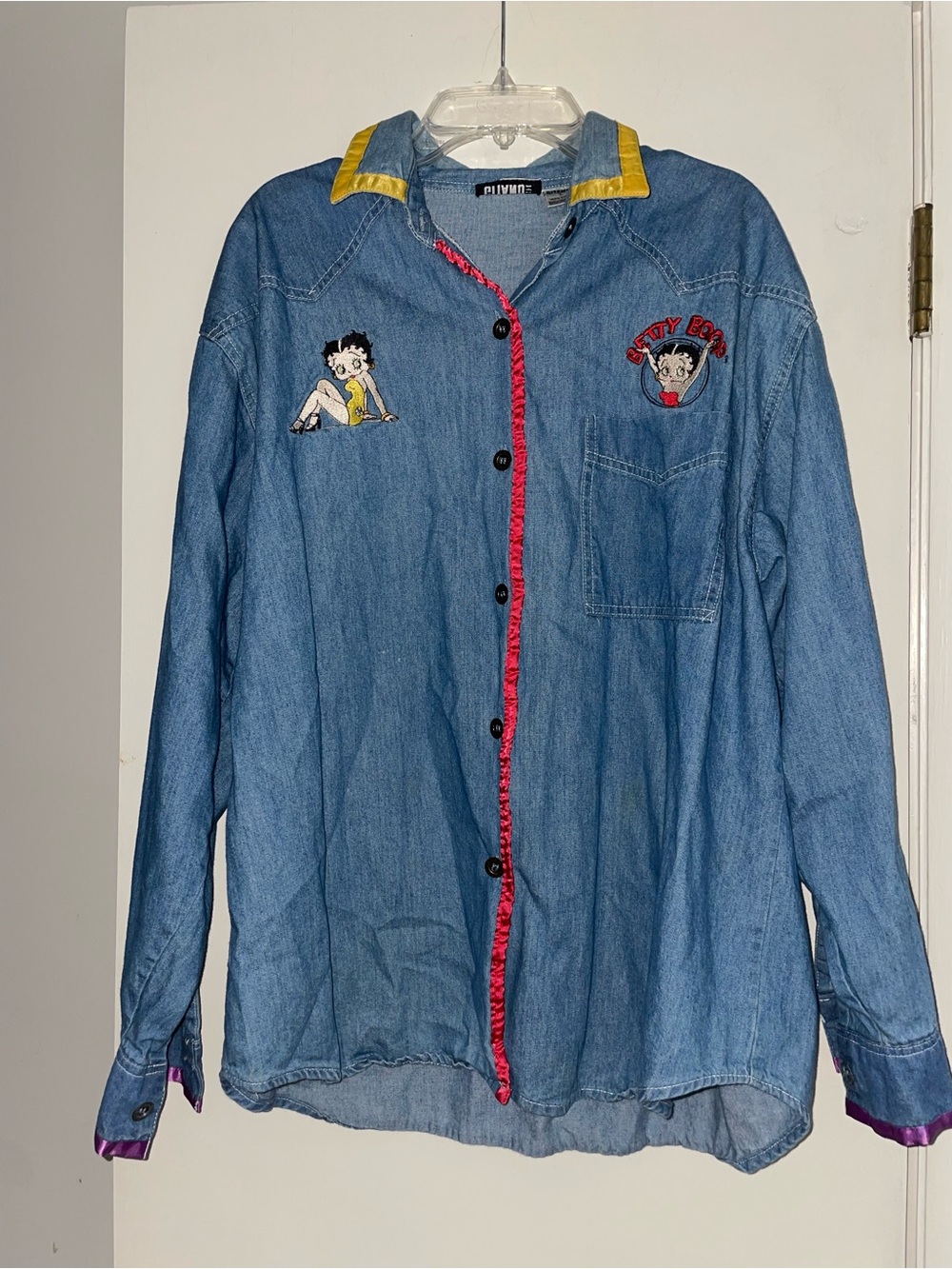 Vintage 90s Gitano embroidered Betty Boop denim button up shirt